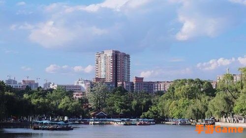 下列哪座城市获得过夏季和冬季